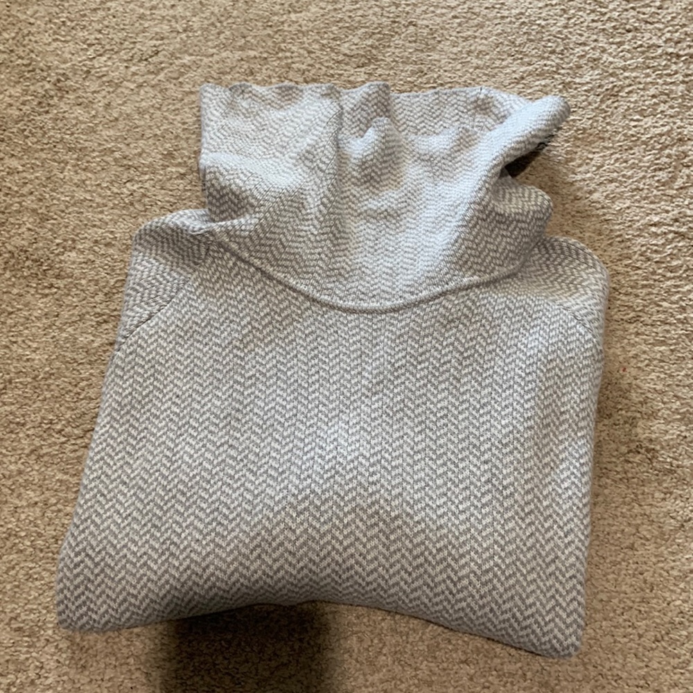 Women’s Loft S/S Poncho Sweater